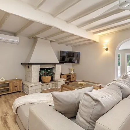 Villa Exclusive Mediterranean In *